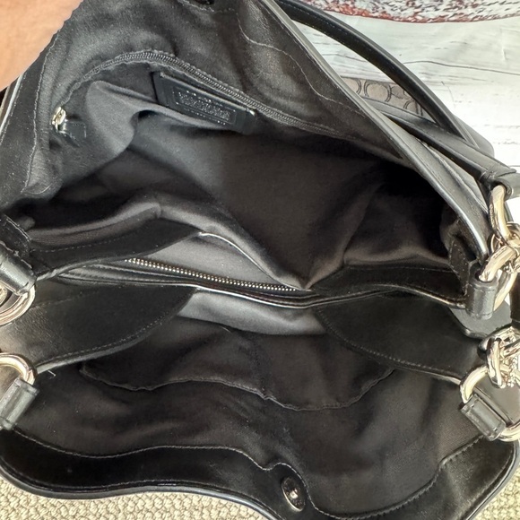 COACH  TOTE F27579 /HAND BAG EUC Black Leather and Canvas. - Picture 12 of 15